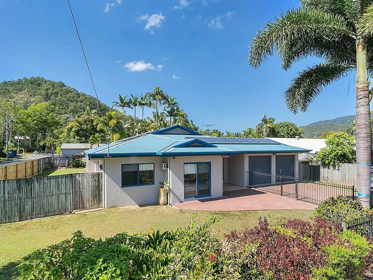 Holiday home Beachcomber Trinity Beach Australia