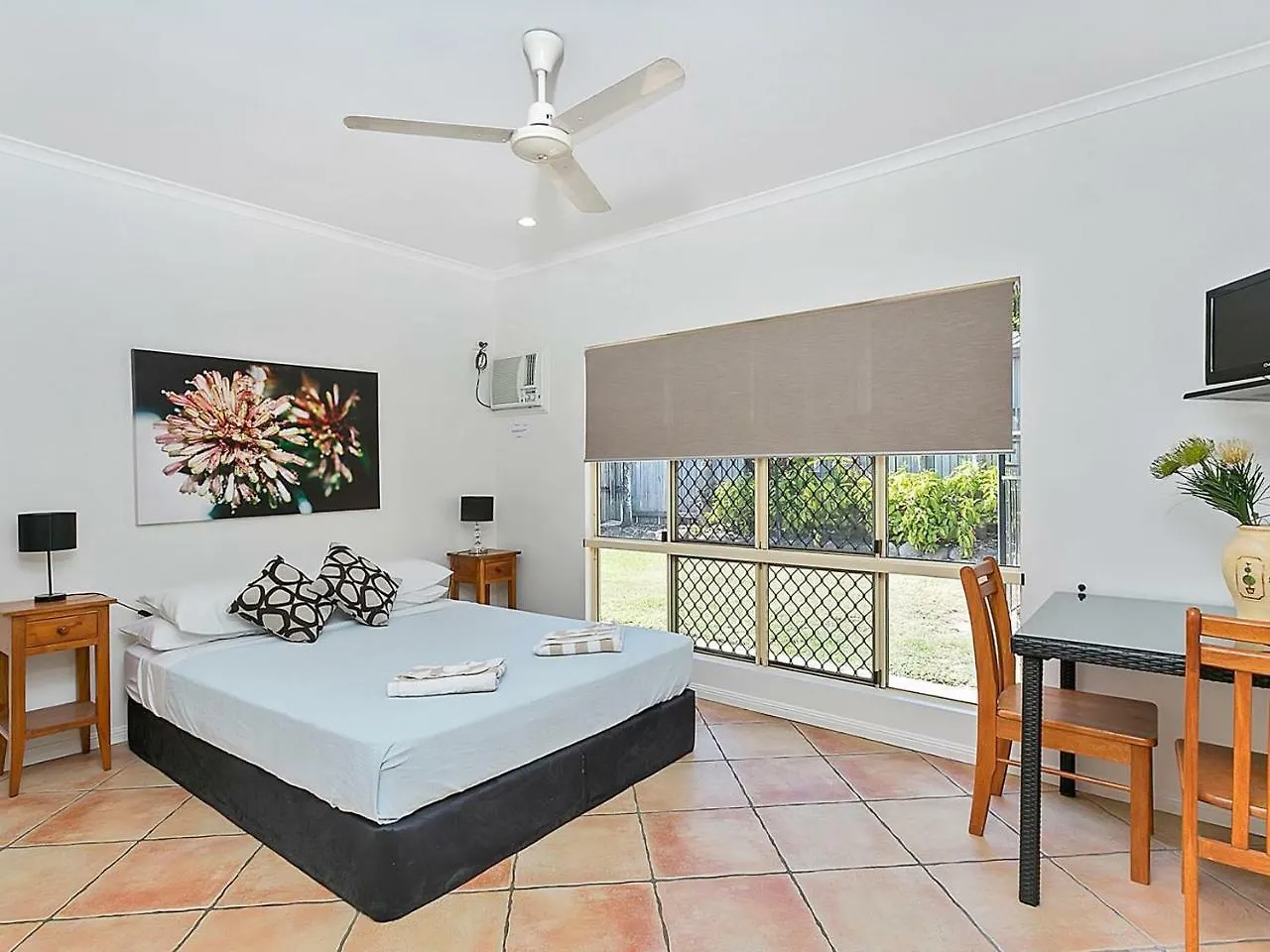 Beachcomber Trinity Beach 0*, Cairns Australia