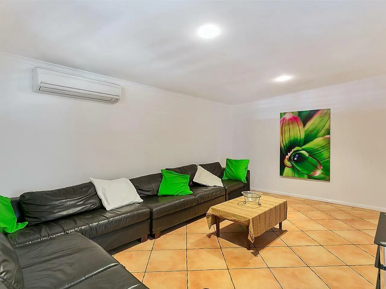 Beachcomber Trinity Beach Holiday home